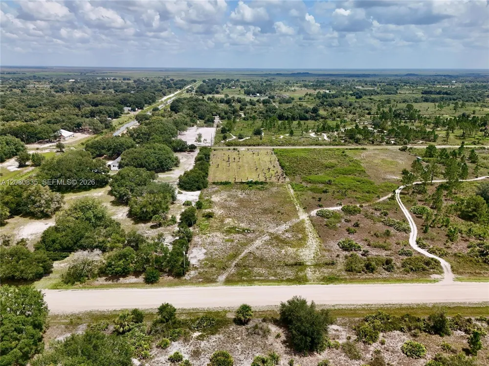 18277 NW 304TH Street Okeechobee, FL 34972
