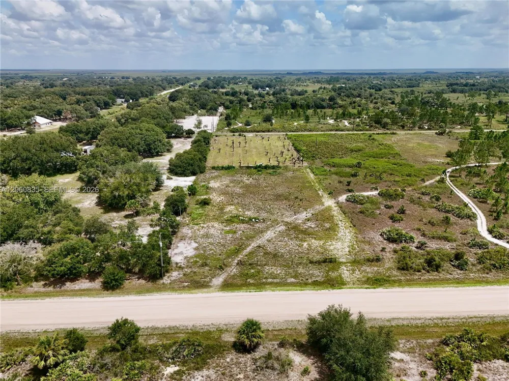 18277 NW 304TH Street Okeechobee, FL 34972