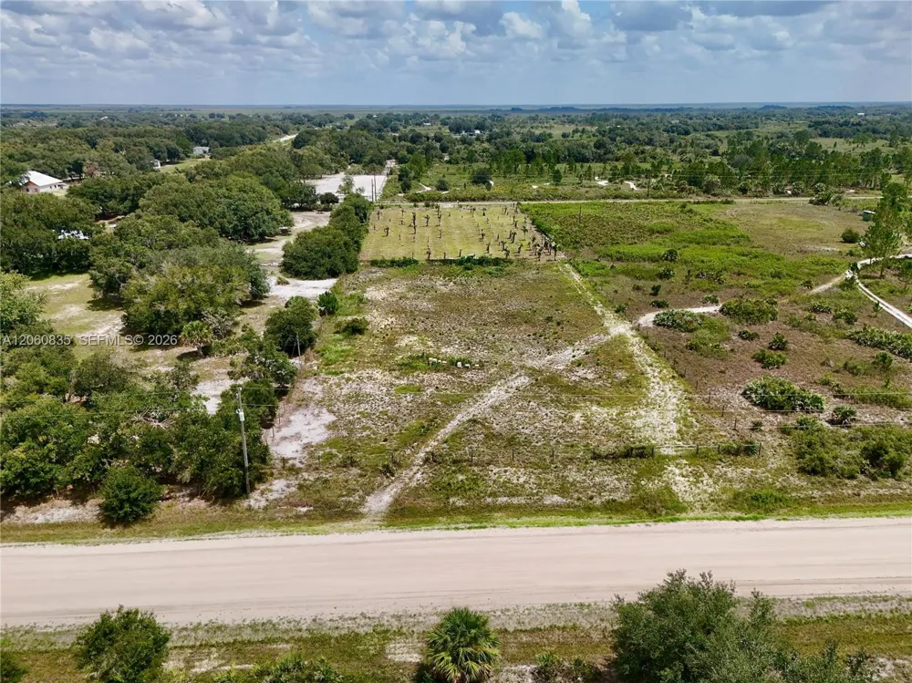 18277 NW 304TH Street Okeechobee, FL 34972