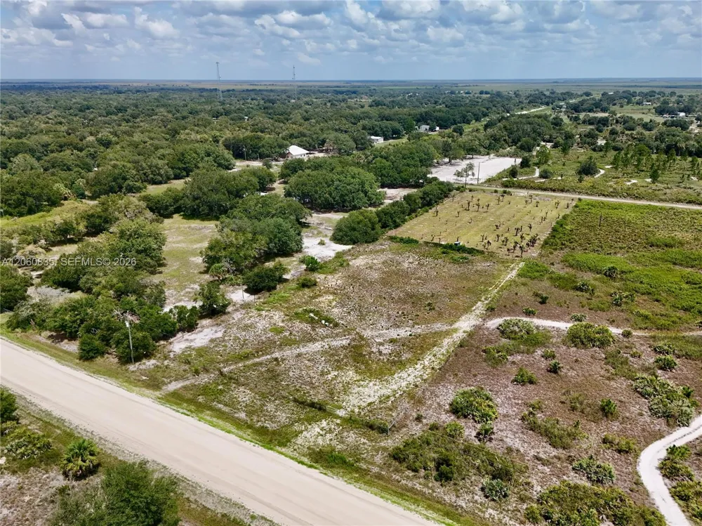 18277 NW 304TH Street Okeechobee, FL 34972