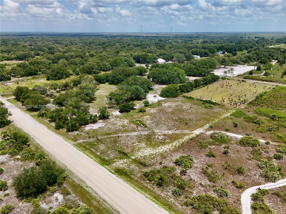 18277 NW 304TH Street Okeechobee, FL 34972