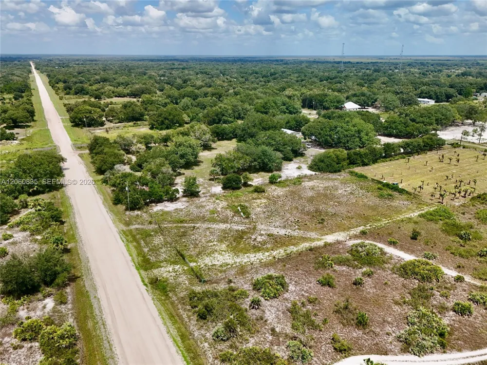 18277 NW 304TH Street Okeechobee, FL 34972