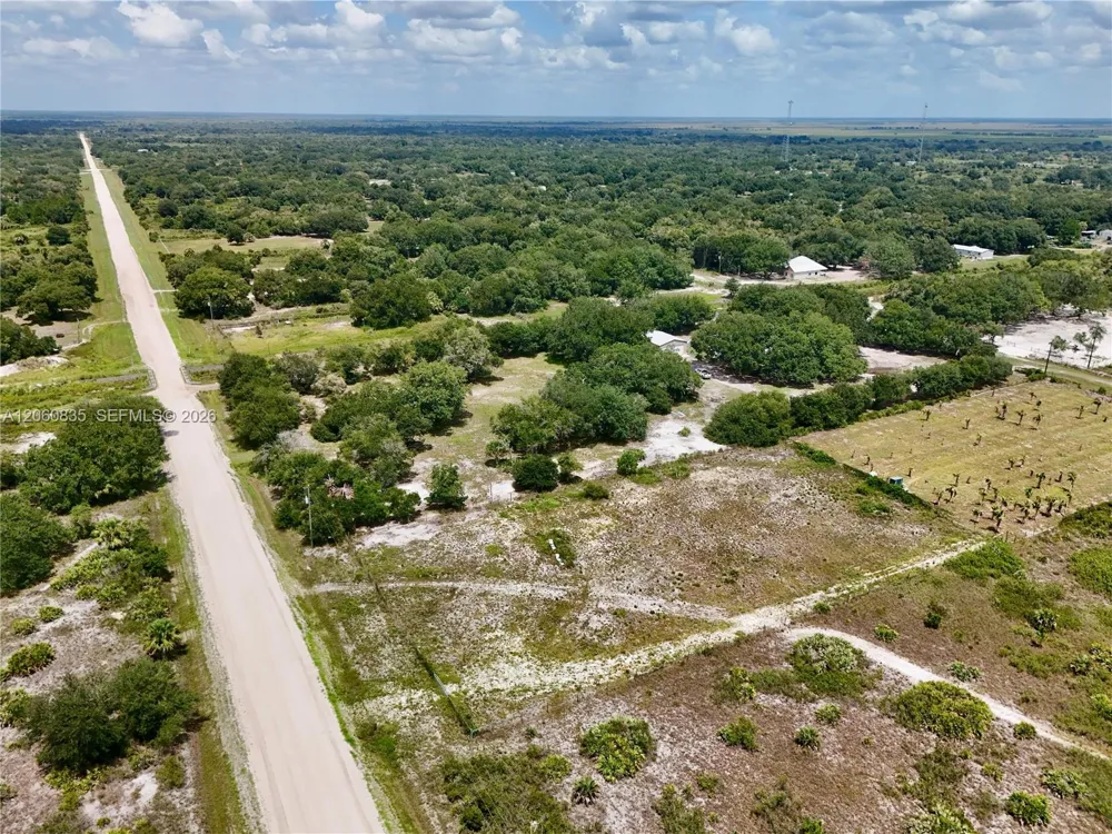18277 NW 304TH Street Okeechobee, FL 34972