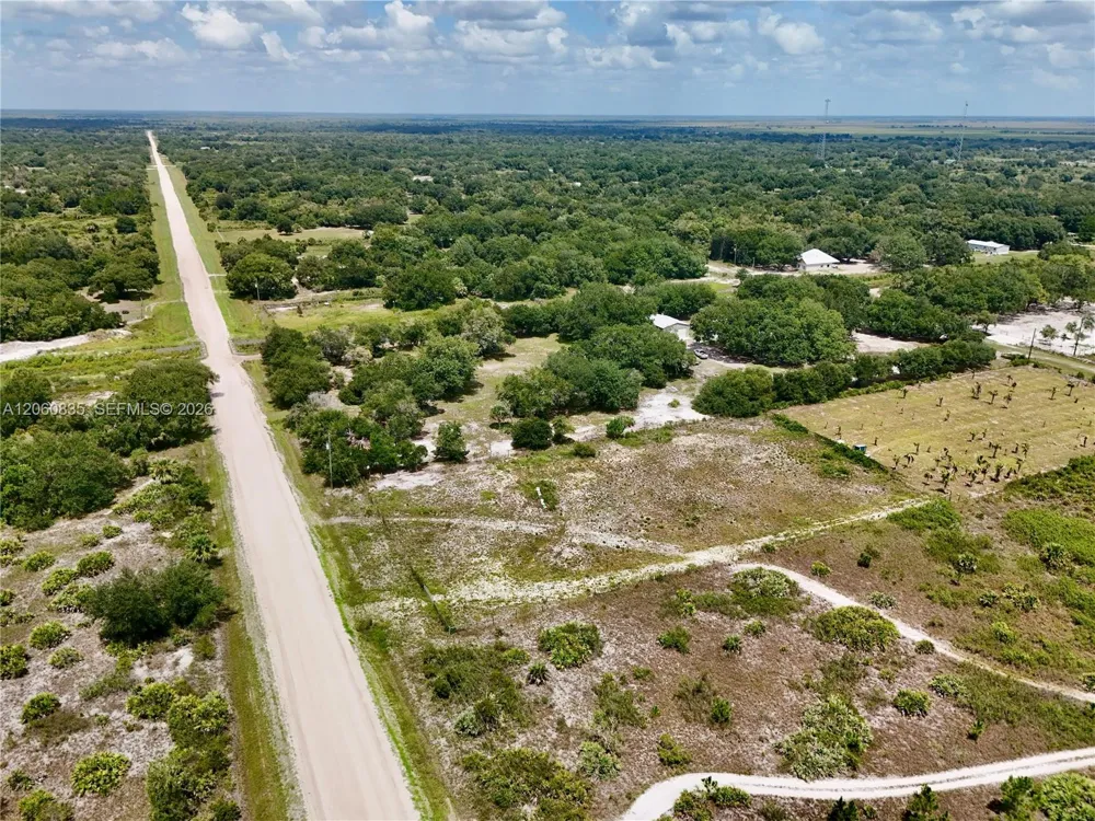 18277 NW 304TH Street Okeechobee, FL 34972