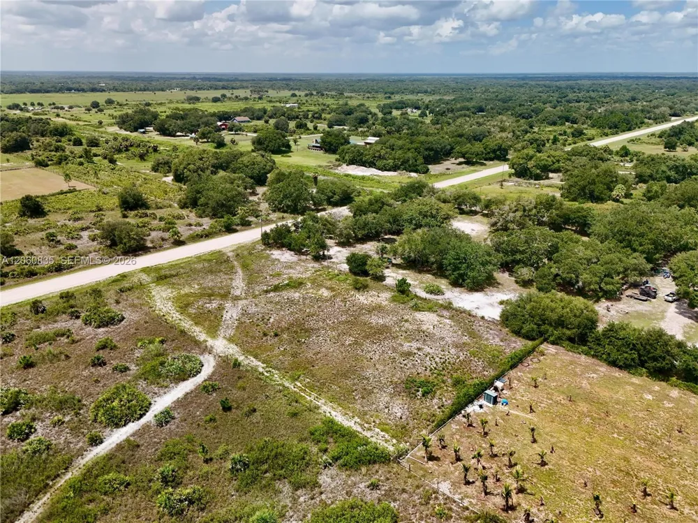 18277 NW 304TH Street Okeechobee, FL 34972