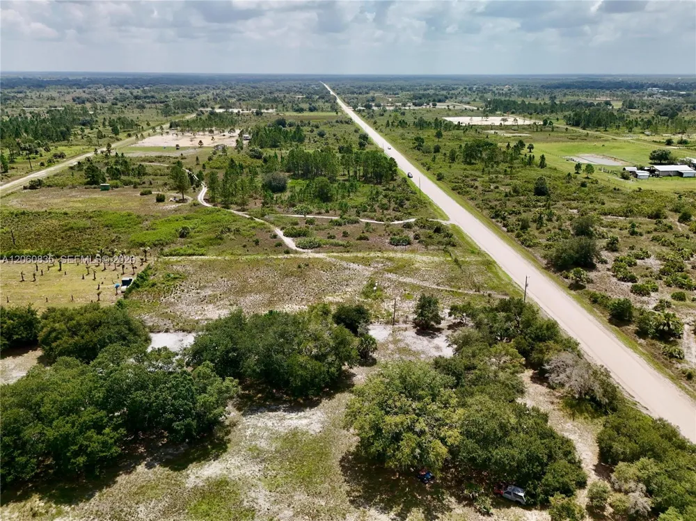 18277 NW 304TH Street Okeechobee, FL 34972