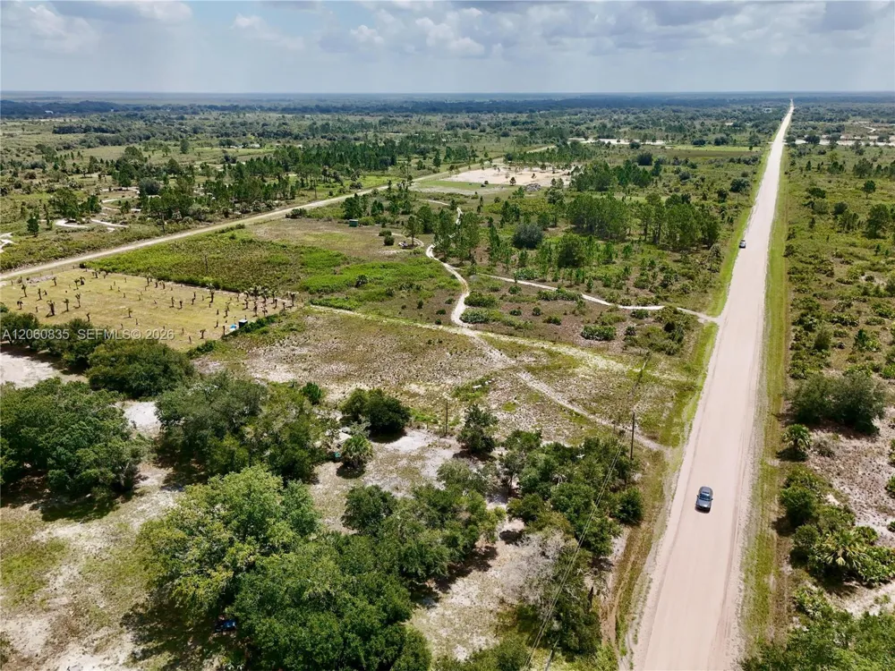 18277 NW 304TH Street Okeechobee, FL 34972