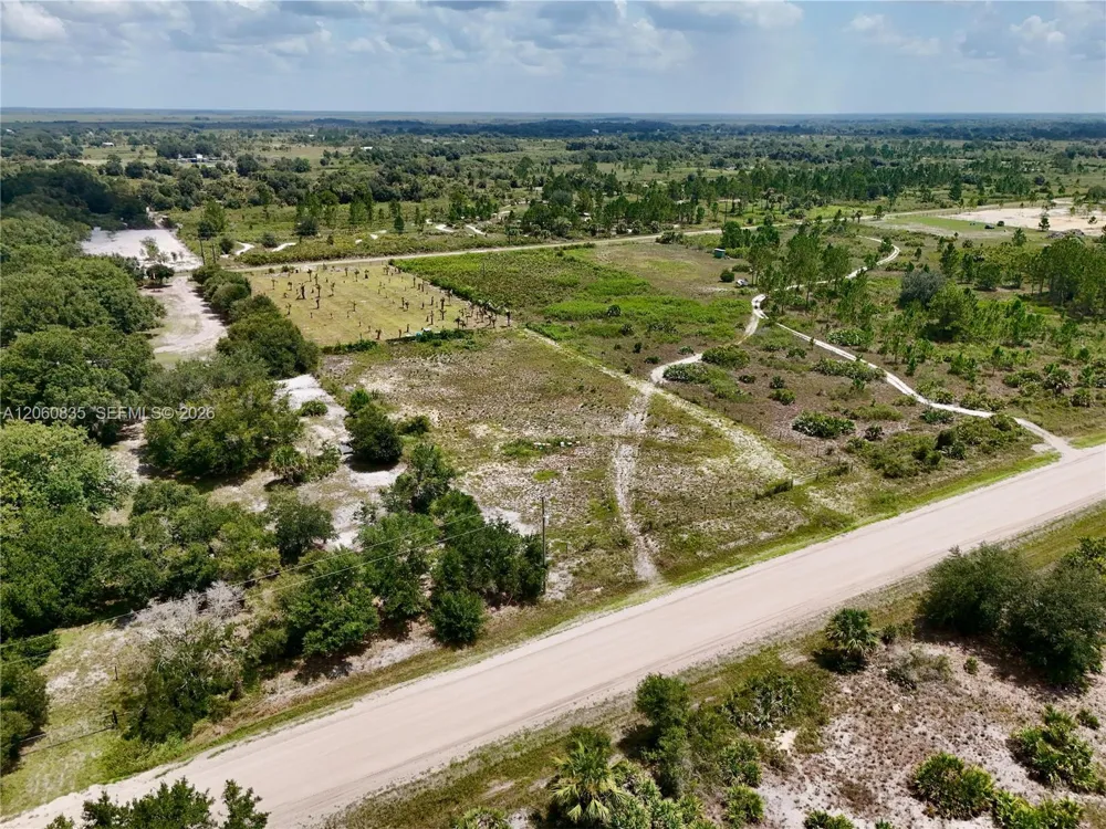 18277 NW 304TH Street Okeechobee, FL 34972