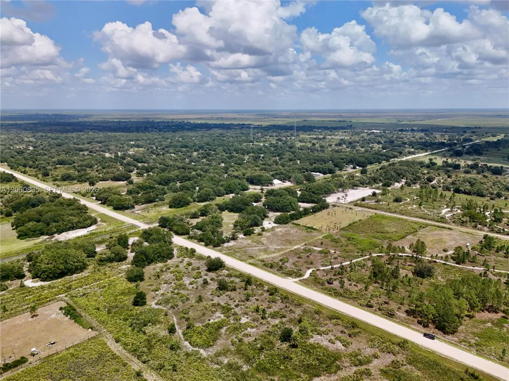 18277 NW 304TH Street Okeechobee, FL 34972