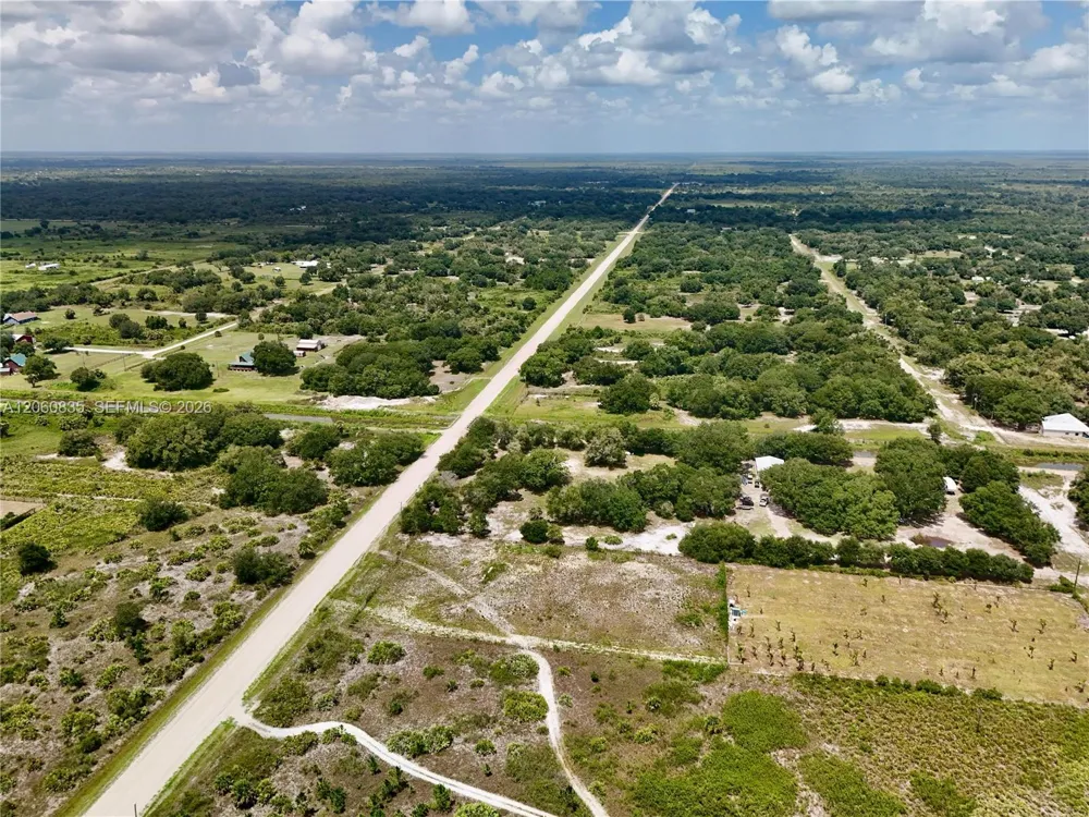 18277 NW 304TH Street Okeechobee, FL 34972
