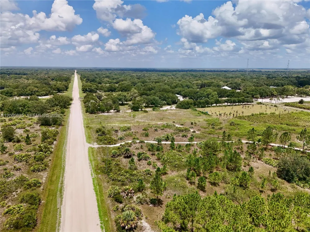 18277 NW 304TH Street Okeechobee, FL 34972