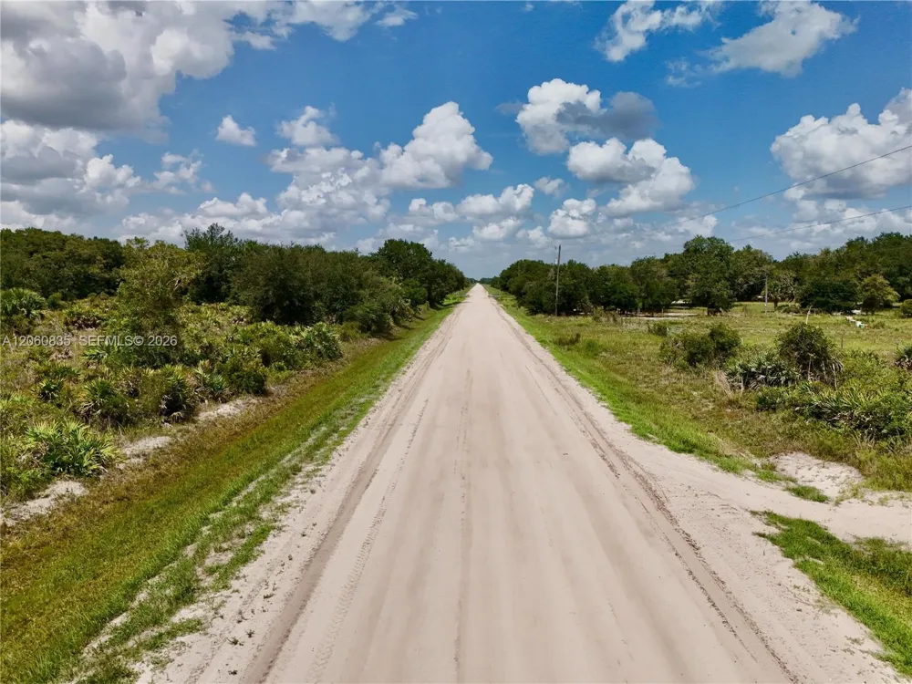 18277 NW 304TH Street Okeechobee, FL 34972