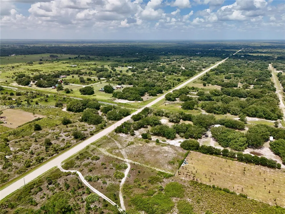 18277 NW 304TH Street Okeechobee, FL 34972