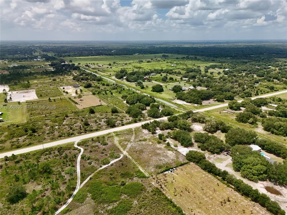18277 NW 304TH Street Okeechobee, FL 34972