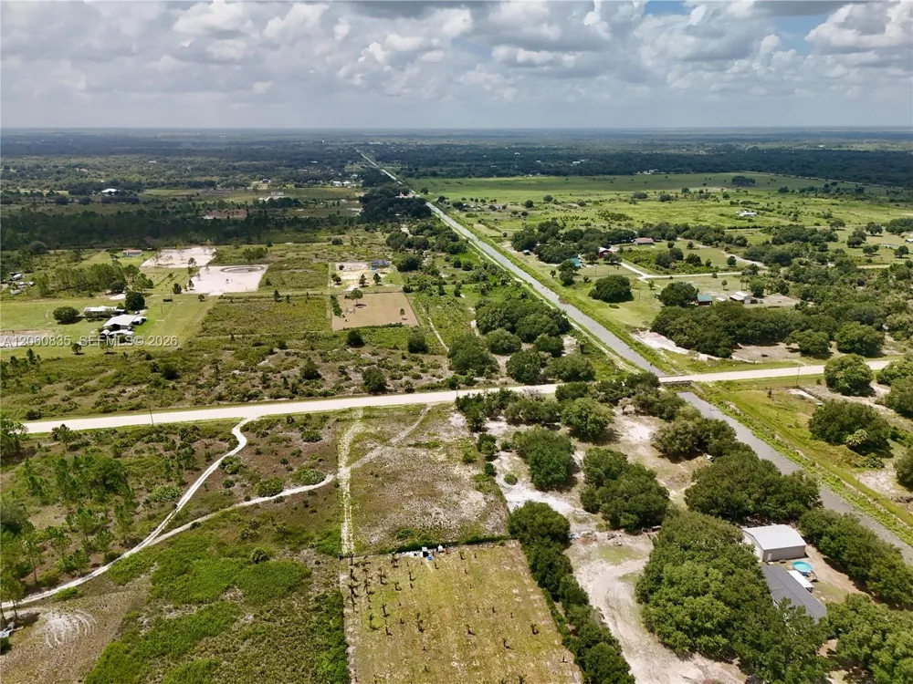 18277 NW 304TH Street Okeechobee, FL 34972
