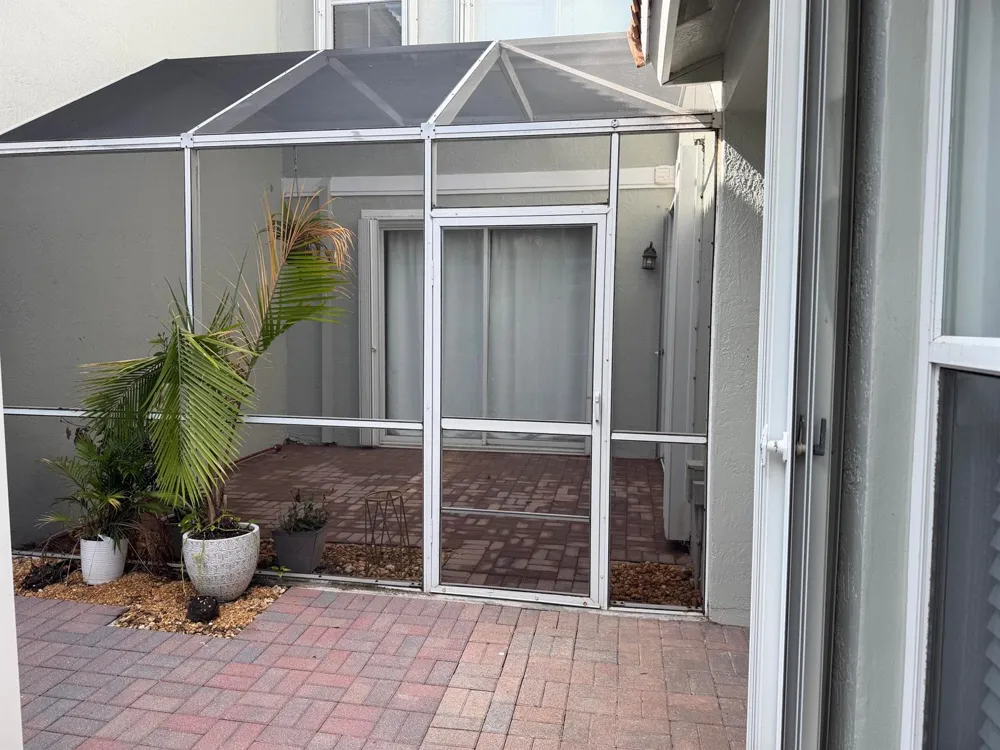 940 Doveplum Court Hollywood, FL 33019