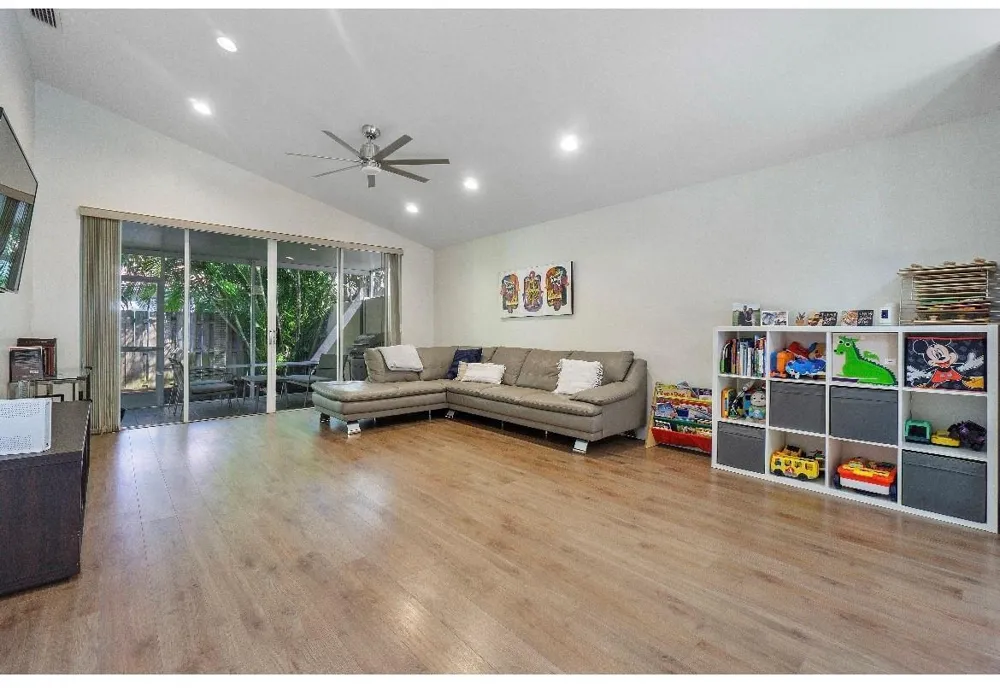 6165 NW 77th Place Parkland, FL 33067