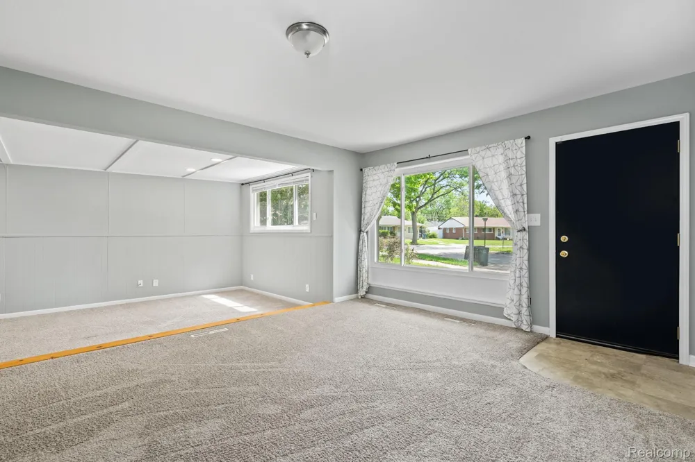 21951 MORTON STREET Oak Park City, MI 48237