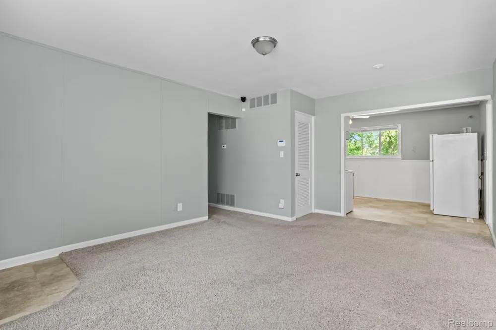 21951 MORTON STREET Oak Park City, MI 48237