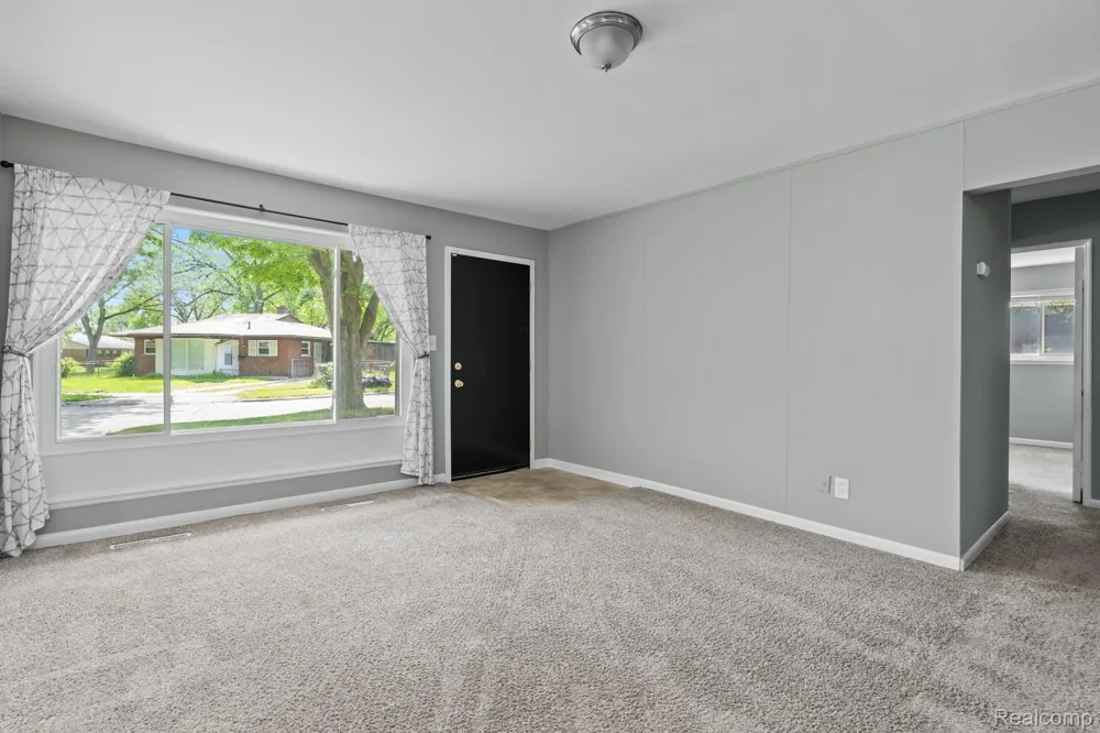 21951 MORTON STREET Oak Park City, MI 48237