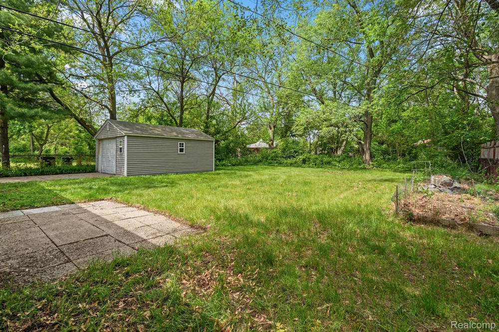 21951 MORTON STREET Oak Park City, MI 48237