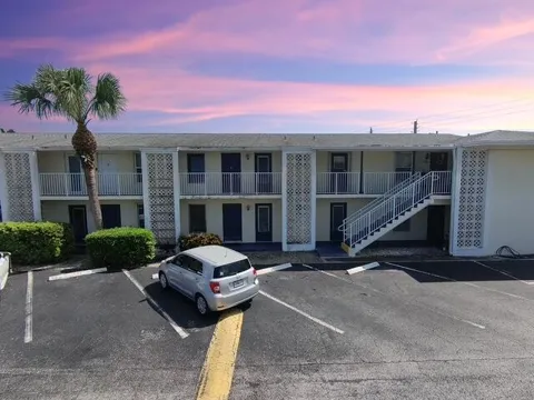 809 HUMMINGBIRD WAY #7C