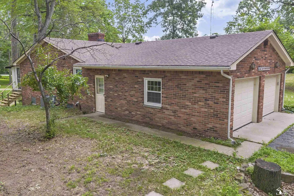2600 Meanwell Road Petersburg City, MI 49270