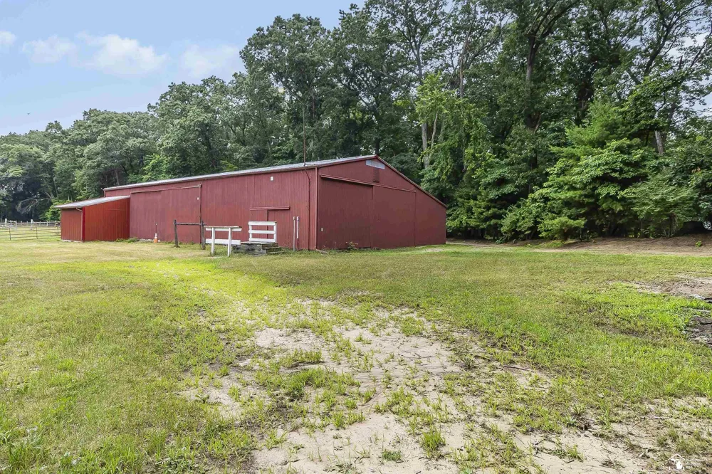 2600 Meanwell Road Petersburg City, MI 49270