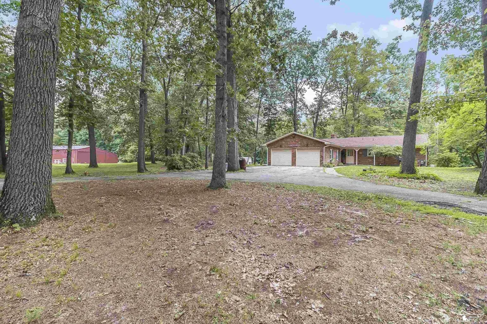 2600 Meanwell Road Petersburg City, MI 49270