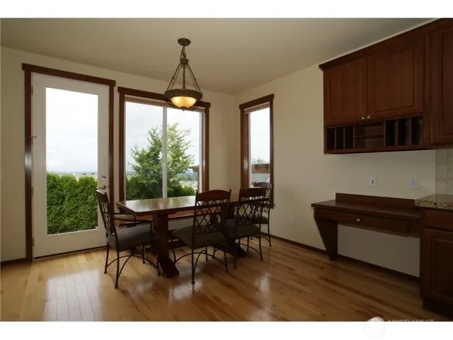 2471 34th Avenue NE Issaquah, WA 98029