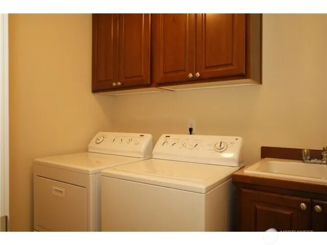 2471 34th Avenue NE Issaquah, WA 98029