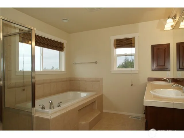 2471 34th Avenue NE Issaquah, WA 98029
