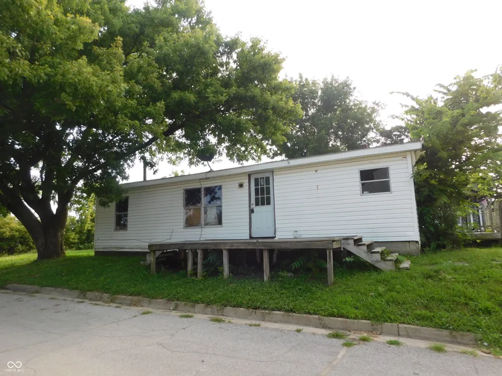 1002 Tuttle Crawfordsville, IN 47933