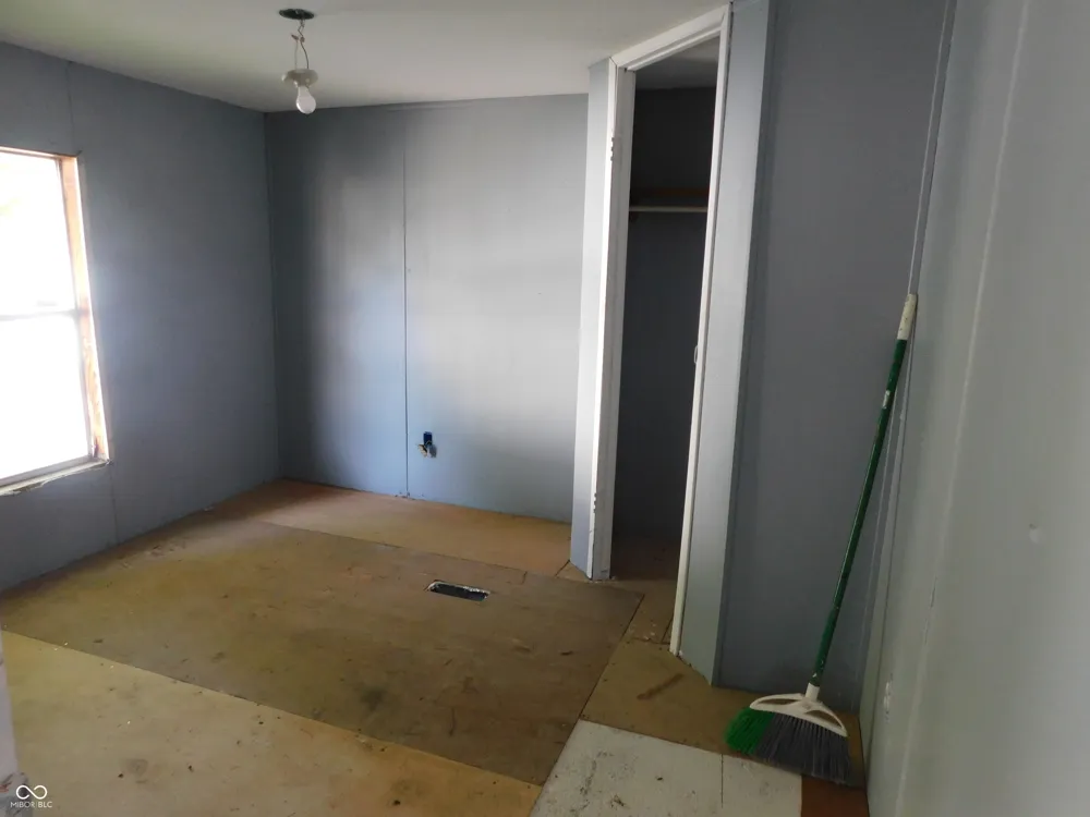 1002 Tuttle Crawfordsville, IN 47933