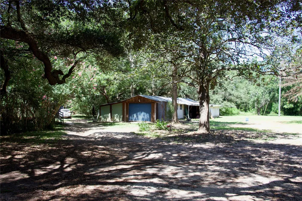 251 C Everitt Road Cleveland, TX 77328