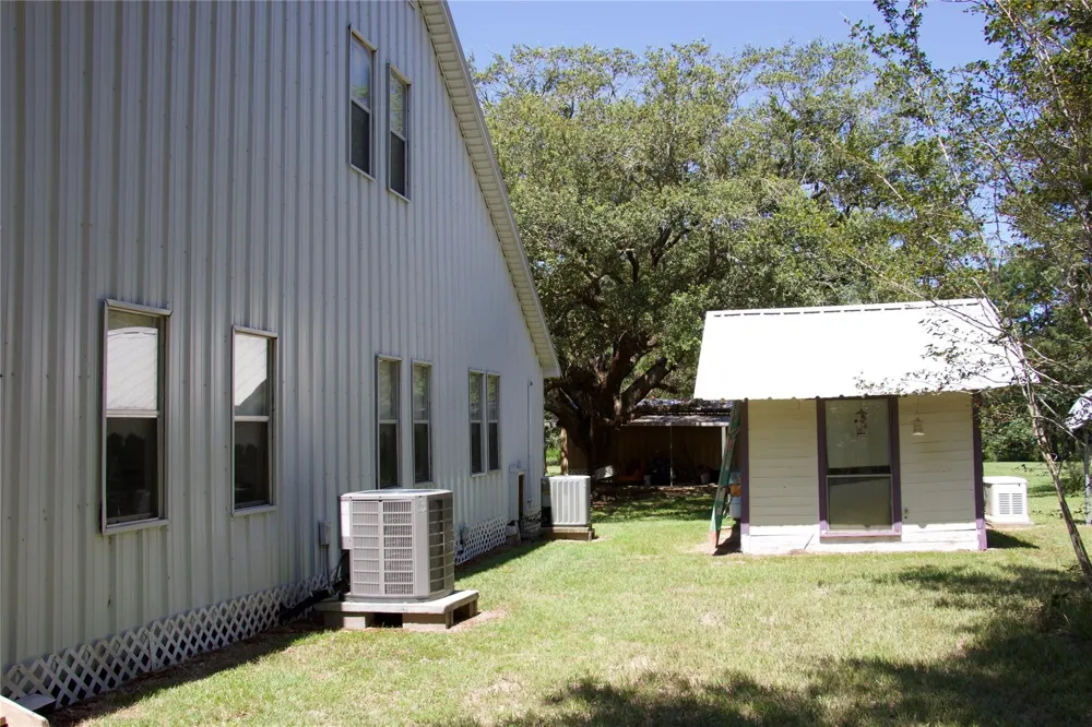 251 C Everitt Road Cleveland, TX 77328