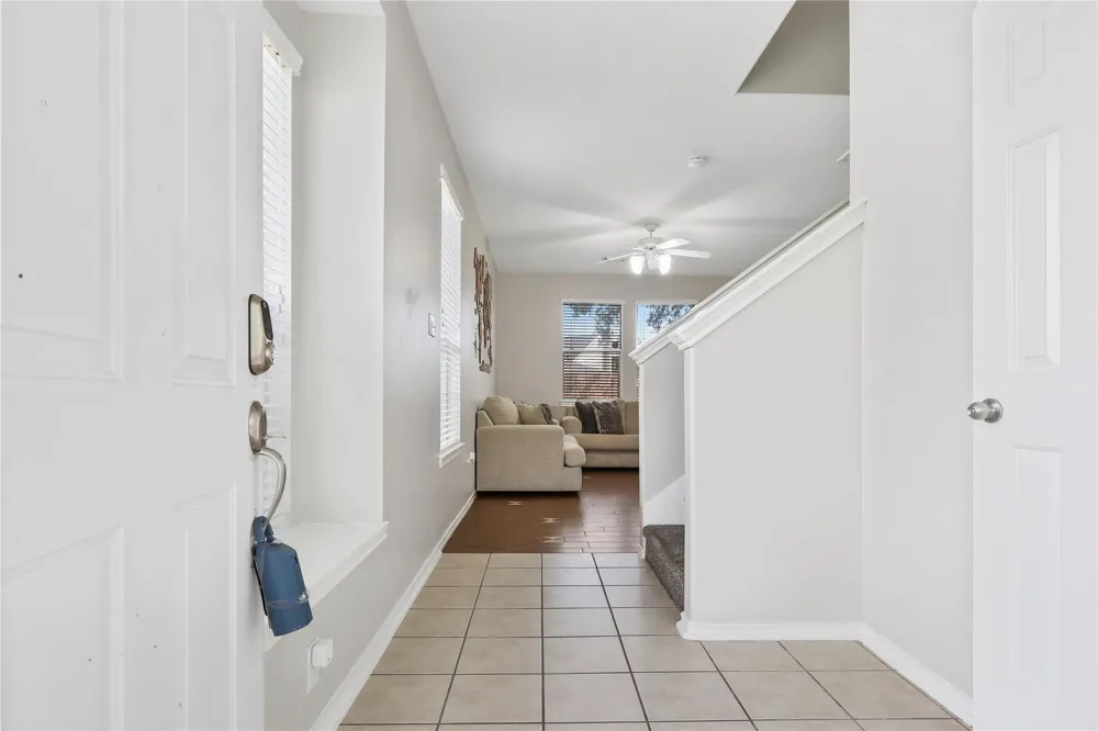 418 Folk Crest Lane Dickinson, TX 77539