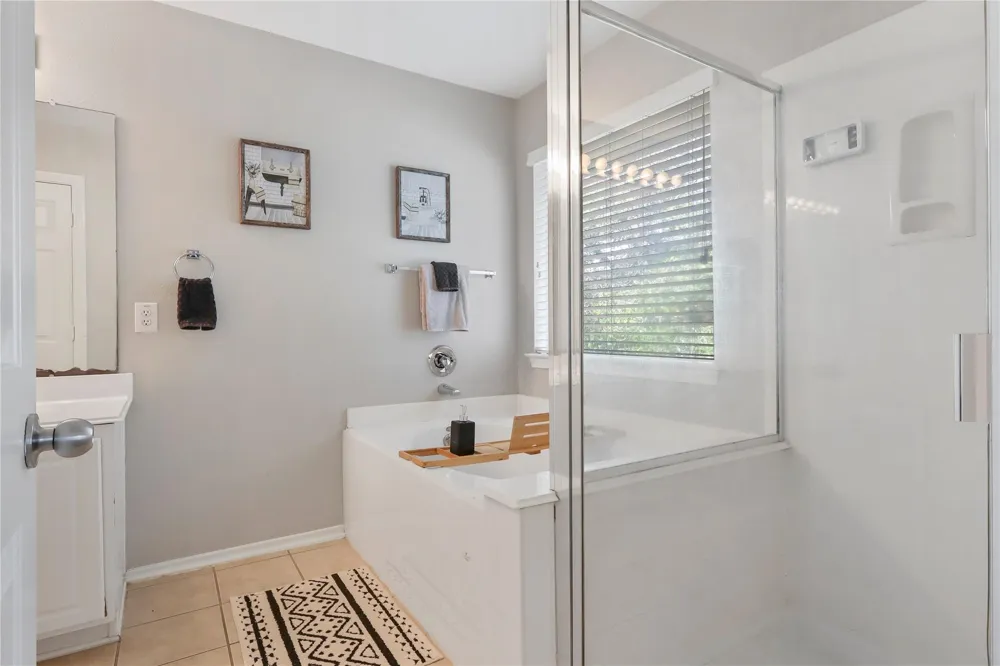 418 Folk Crest Lane Dickinson, TX 77539