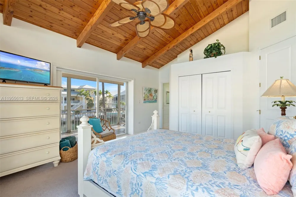 44 W Plaza Del Lago Lower Keys, FL 33036