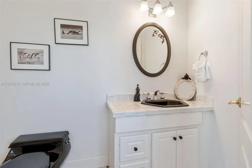 44 W Plaza Del Lago Lower Keys, FL 33036
