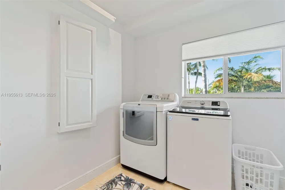 44 W Plaza Del Lago Lower Keys, FL 33036
