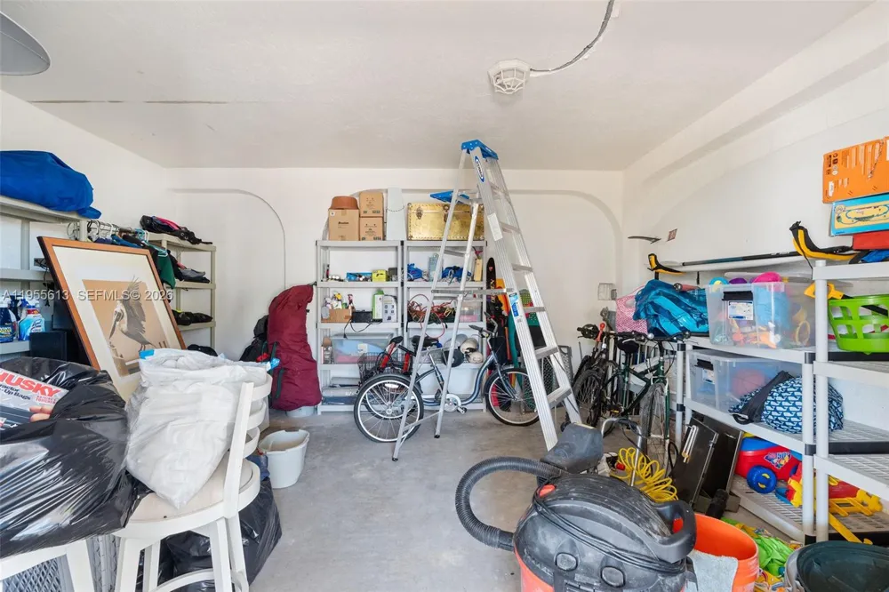 44 W Plaza Del Lago Lower Keys, FL 33036