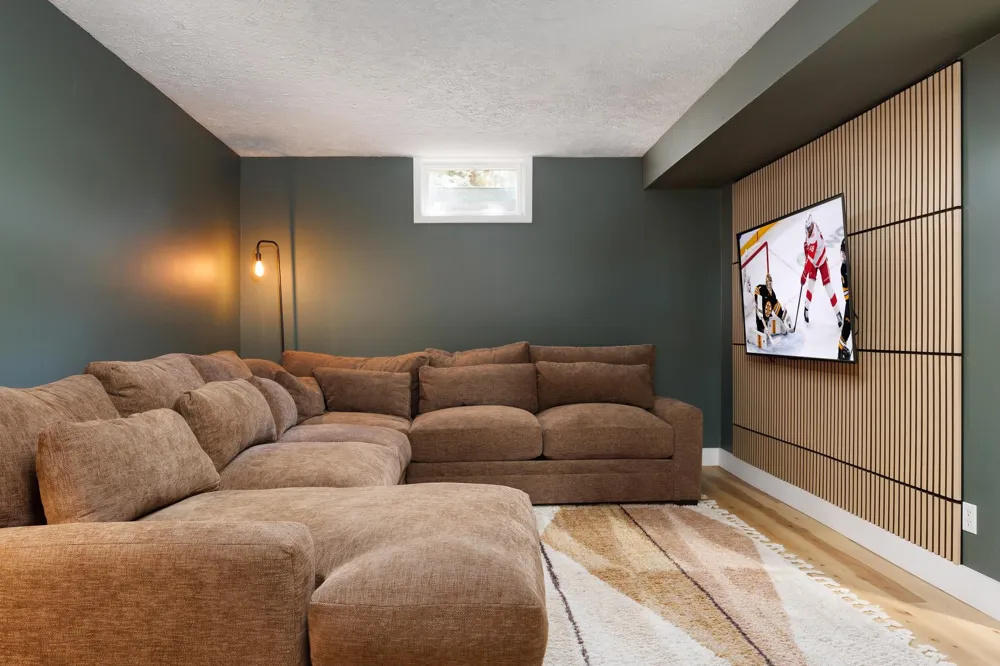 6066 S West Bay Shore Drive Bingham Township, MI 49684