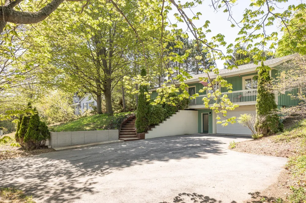 6066 S West Bay Shore Drive Bingham Township, MI 49684