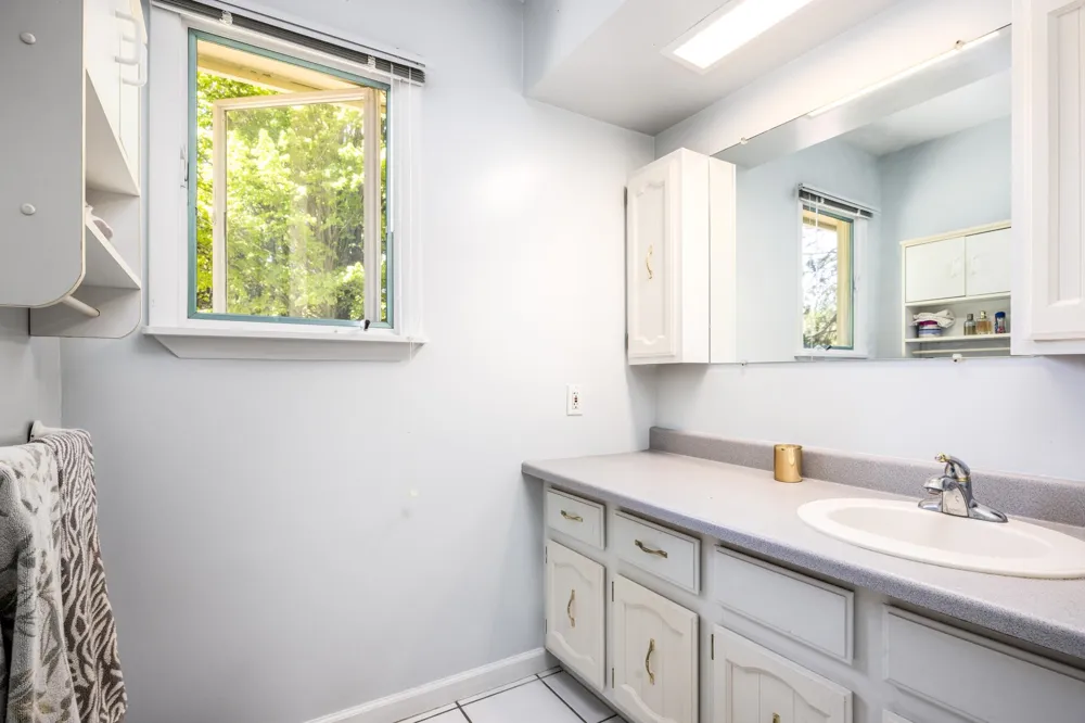 6066 S West Bay Shore Drive Bingham Township, MI 49684