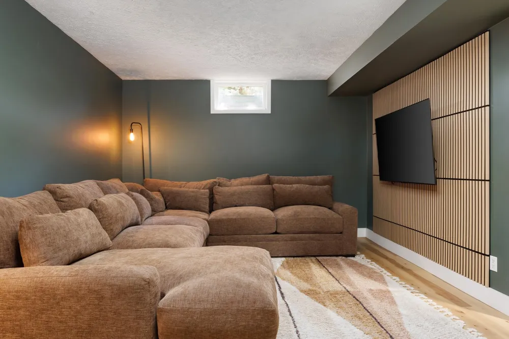 6066 S West Bay Shore Drive Bingham Township, MI 49684
