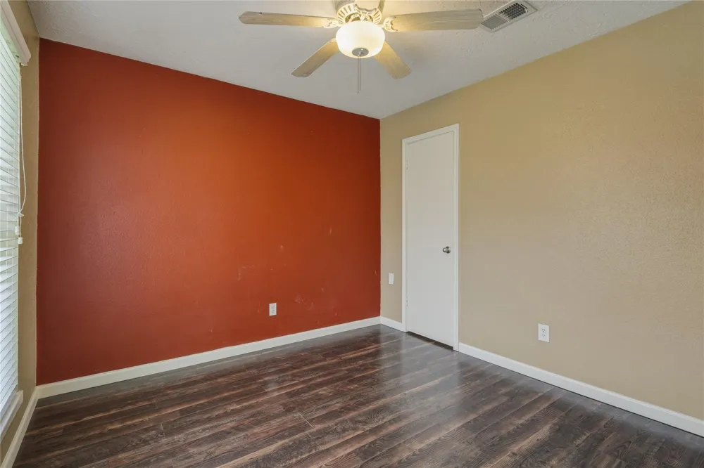 17330 Herrnhut Drive Webster, TX 77598