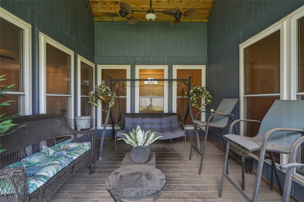 17330 Herrnhut Drive Webster, TX 77598