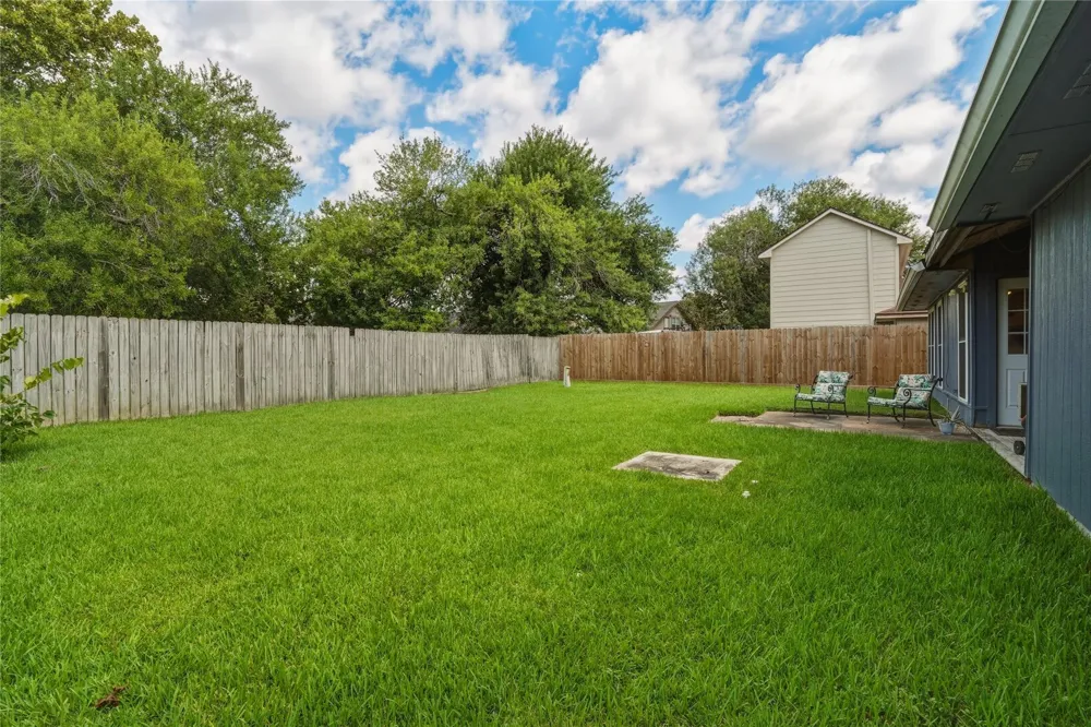 17330 Herrnhut Drive Webster, TX 77598
