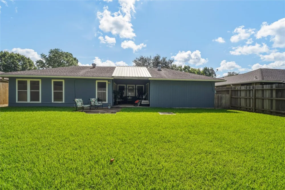 17330 Herrnhut Drive Webster, TX 77598